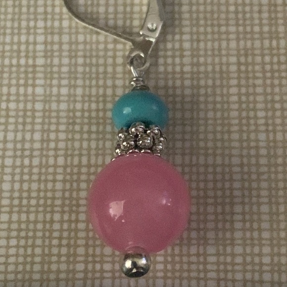 New pretty 8/9 mm pink Jade and 1mm turquoise beads lever back earrings - Picture 6 of 11